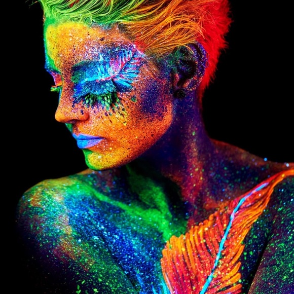 Meet your Posher, Zoe - Picture 3 of 4